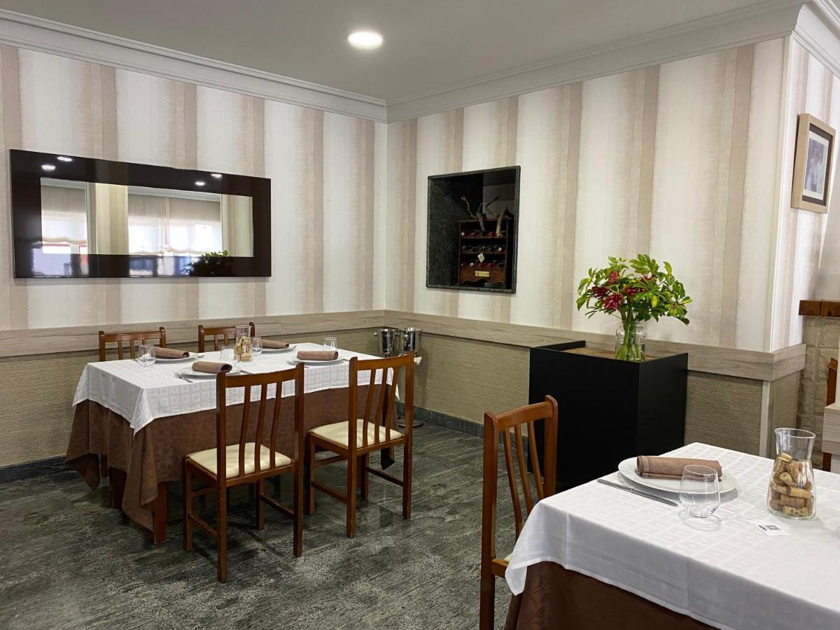 Meaño Hotel Casa Portuguesa מראה חיצוני תמונה