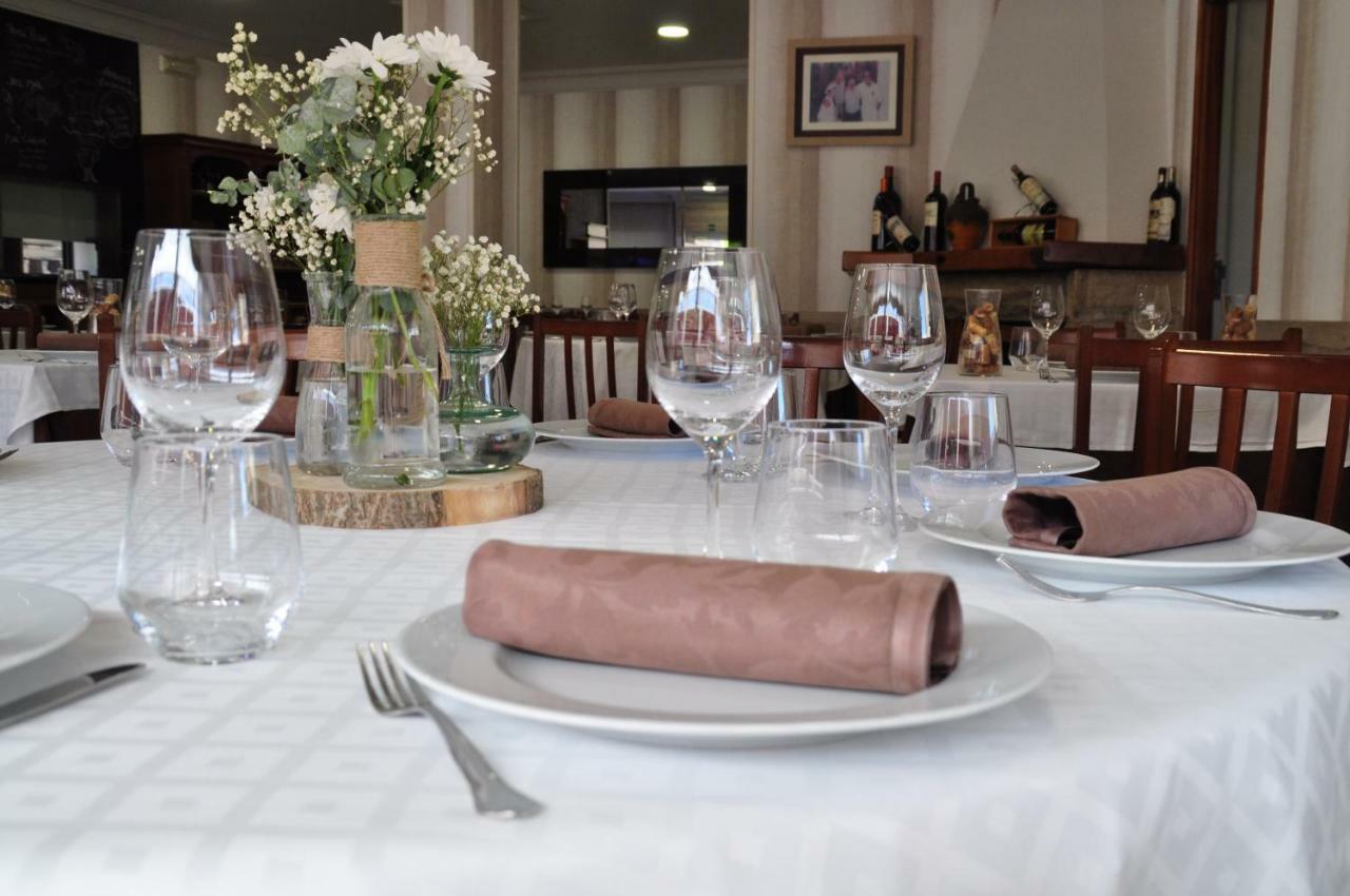 Meaño Hotel Casa Portuguesa מראה חיצוני תמונה