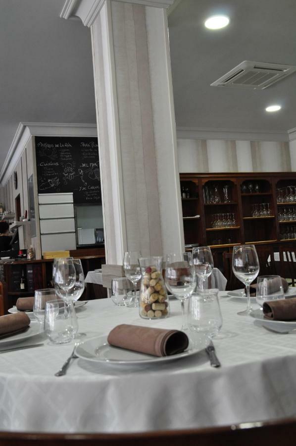 Meaño Hotel Casa Portuguesa מראה חיצוני תמונה