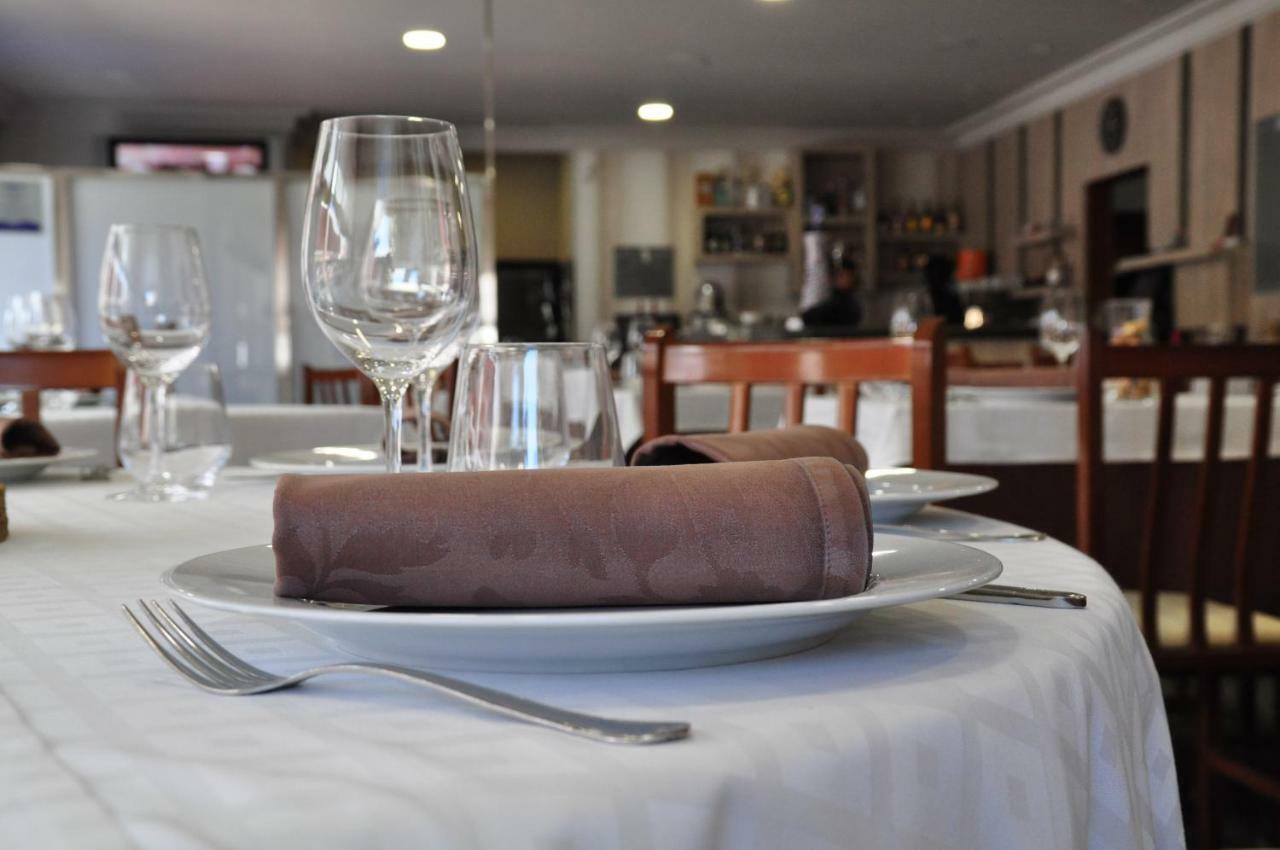 Meaño Hotel Casa Portuguesa מראה חיצוני תמונה